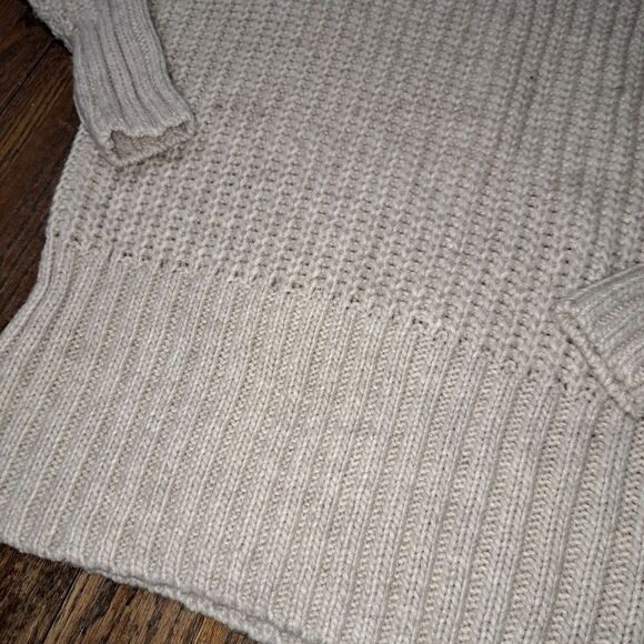 Medium H&M Oatmeal Long Sleeve Pullover Hooded Knit Sweater - Picture 3 of 5